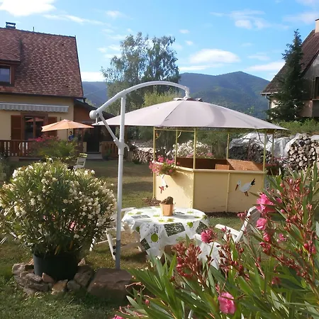 D'hote La Chatelaine B&B