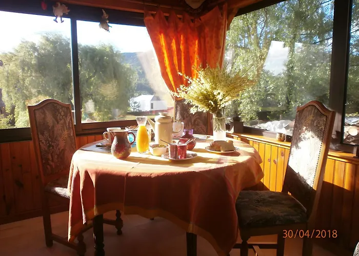 Couette-café D'hôte La Châtelaine 3*