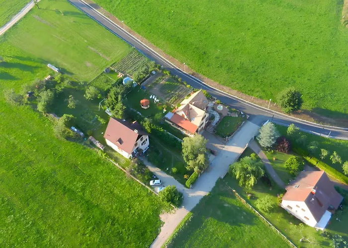 D'hôte La Châtelaine Couette-café 3*